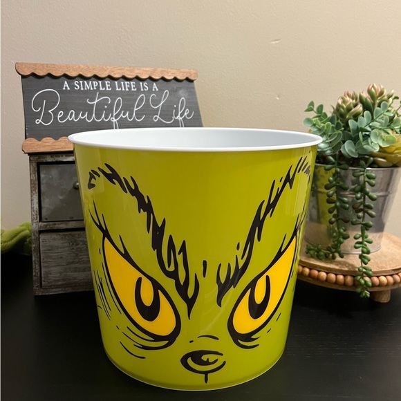 Holiday New Large Grinch Popcorn Bucket Poshmark